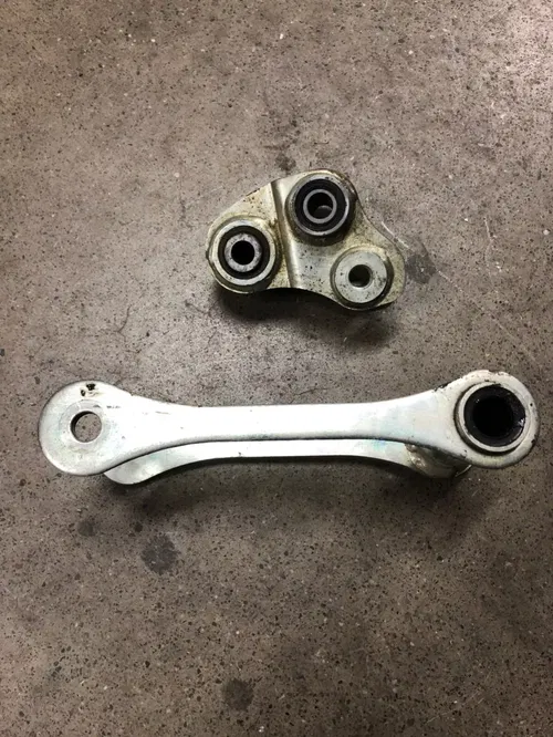 OEM Yamaha 09-24 YFZ450R YFZ450X Rear Shock Linkage Triangle Knuckle W/ Bearings