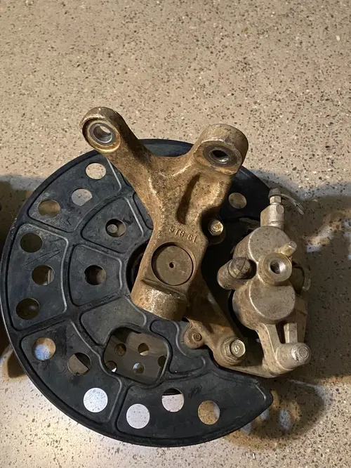 YAMAHA YFZ450 YFZ 450 FRONT WHEEL HUBS SPINDLES ROTORS CALIPERS OEM 04 05 06 07