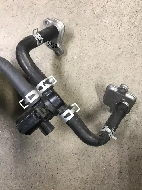 Yamaha YXZ1000R YXZ1000 YXZ 1000R 1000 R ENGINE AIR CUT VALVE BREATHER EXHAUST