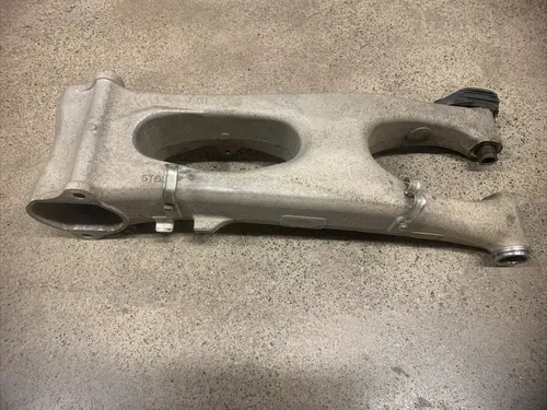 YAMAHA YFZ450 YFZ 450 SWINGARM SWING ARM 04-05 2004 2005