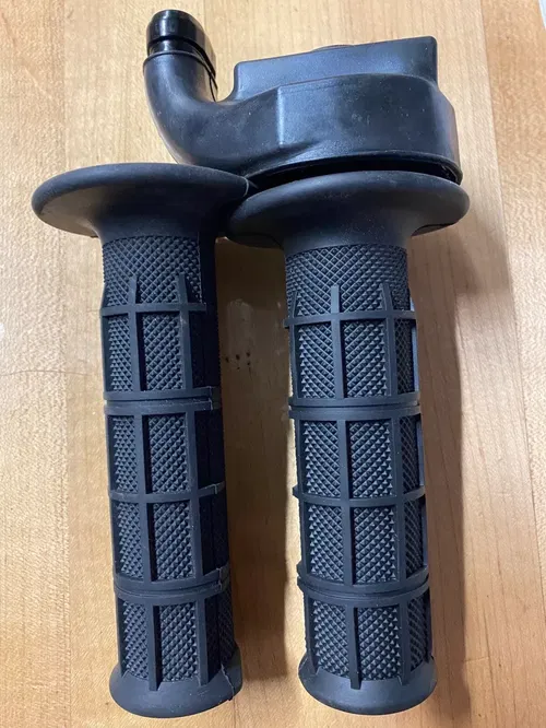 YAMAHA WR250F YZ250F YZ250FX TWIST THROTTLE NEW GRIPS YZ450F 450F WR TUBE