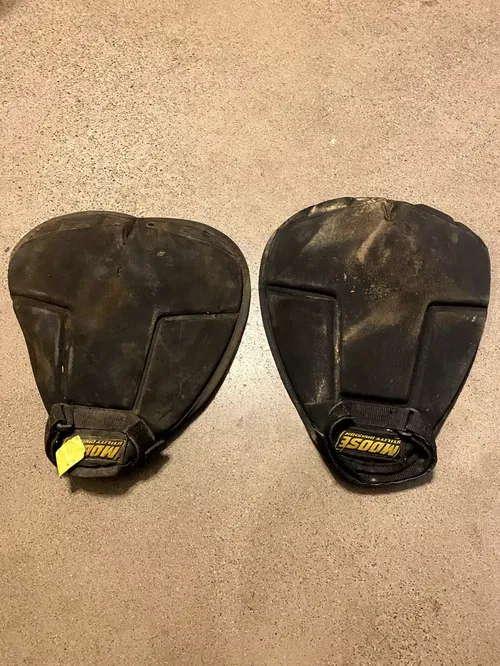 MOOSE UTILITY BLACK HANDGUARDS HAND PROTECTORS GUARDS PAWS
