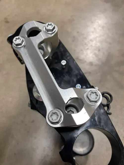 OEM 2019-2022 KTM TRIPLE TREE CLAMP BAR MOUNTS 125 150 250 300 350 450 SX-F XC-F