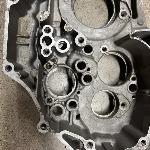Yamaha YFZ450 2006-2013 YFZ 450 TRANSMISSION RIGHT GEAR CENTER CASE HALF ENGINE