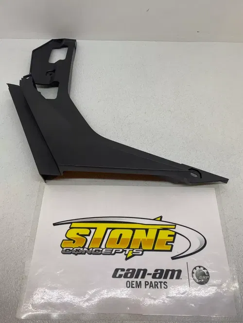 2025 CAN-AM MAVERICK R MAX 77" CARBON BLACK RIGHT CENTRAL BODY PANEL PLASTIC
