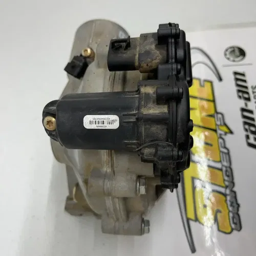 2024 Can Am Maverick R smartlok Front Differential Low Hour Oem 705402469