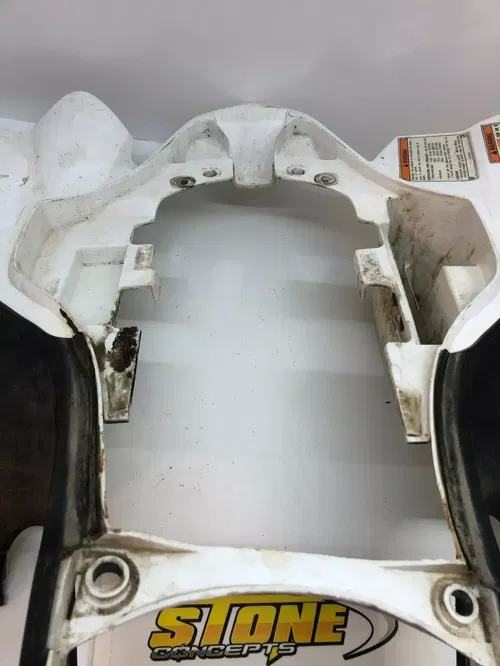 YAMAHA YFZ450R PLASTIC REAR WHITE FENDERS FENDER 18P 09 10 11 12 13 18P YFZ 450R