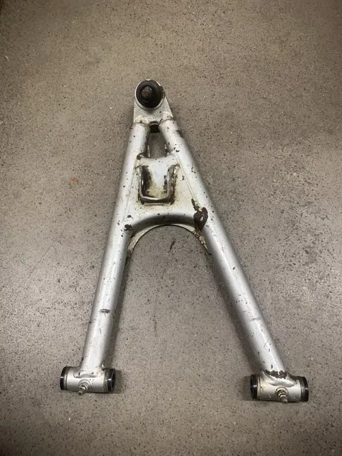 YAMAHA RAPTOR 660 STOCK RIGHT LOWER CONTROL A-ARM 01 02 03 04 05 YFM660