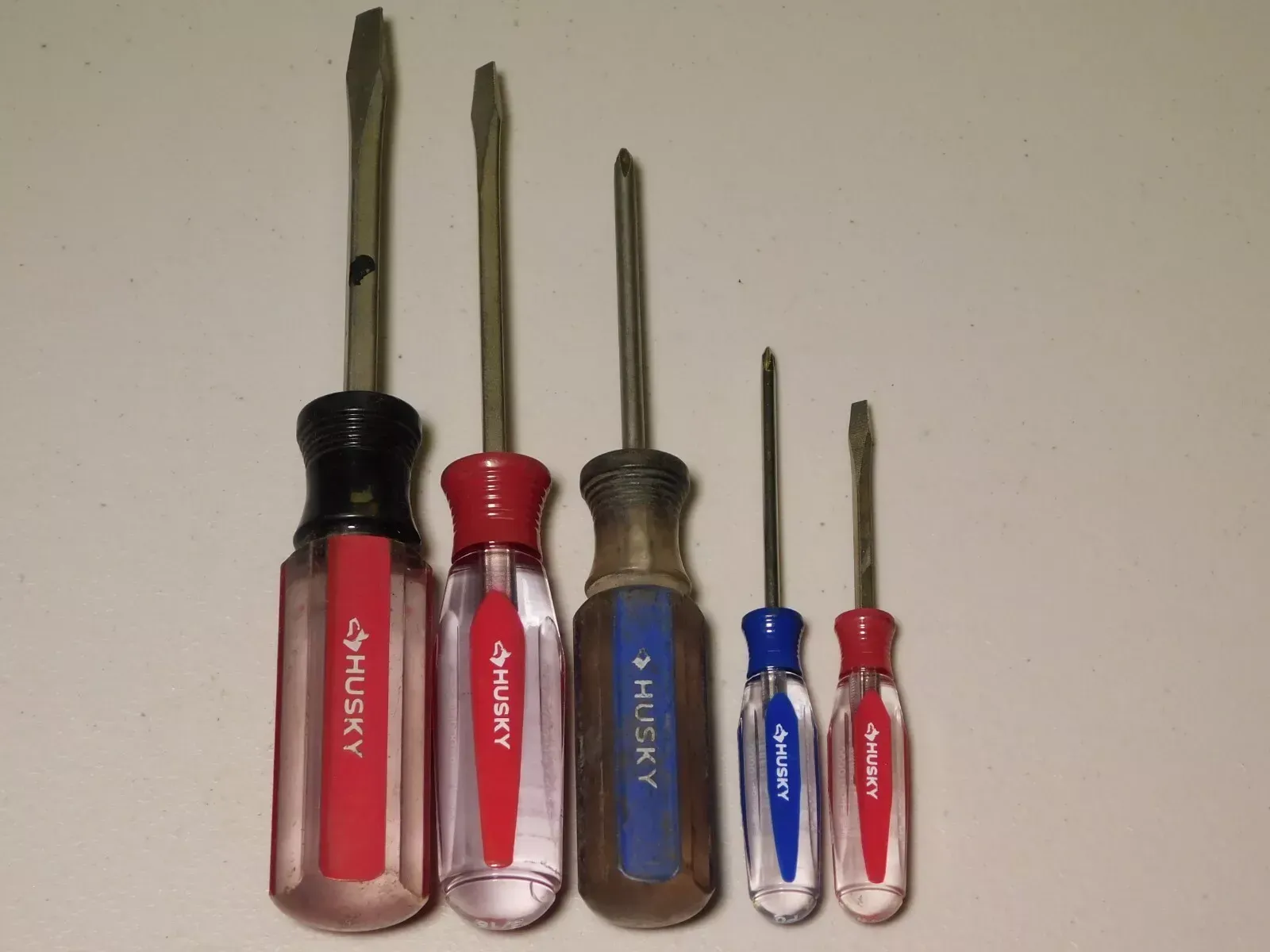 HUSKY SET LOT OF 5 SCREWDRIVERS FLAT SLOTTED PHILLIPS TOOLS SCREW DRIVERS