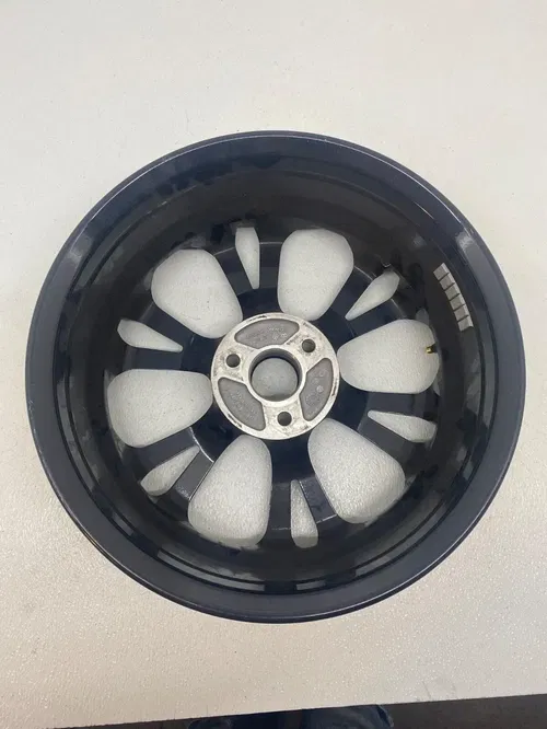 2020 2021 2022 2024 CAN-AM SPYDER RT FRONT WHEEL DEEP BLACK AND CHROME 706204095