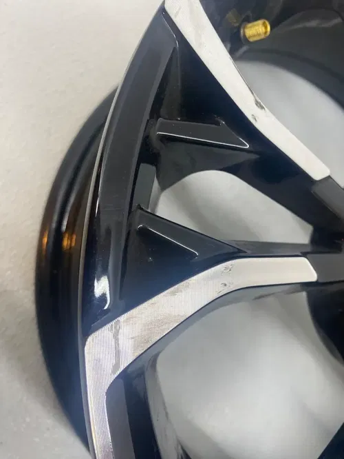 2020 2021 2022 2024 CAN-AM SPYDER RT FRONT WHEEL DEEP BLACK AND CHROME 706204095