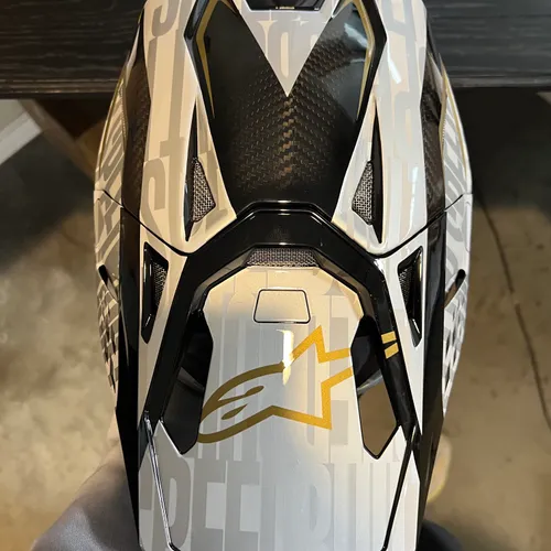 Alpinestar Supertech M10 Carbon Alloy Helmet