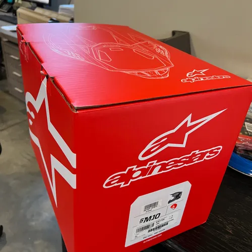 Alpinestar Supertech M10 Carbon Alloy Helmet