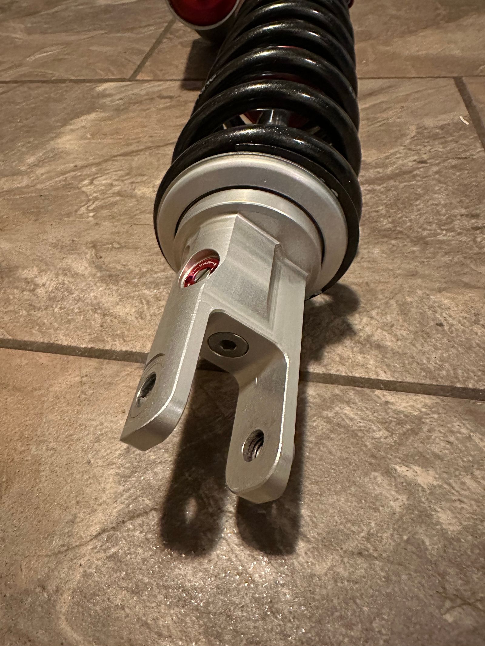 WP Xact Pro 8950 Trax Shock