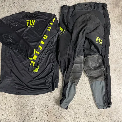 Fly Racing Gear Combo - Size M/34