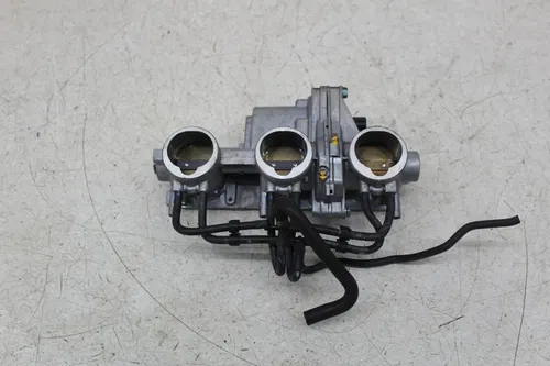 18 TRIUMPH STREET TRIPLE R THROTTLE BODY BODIES