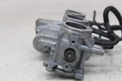 18 TRIUMPH STREET TRIPLE R THROTTLE BODY BODIES