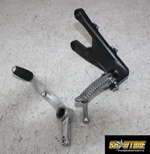 20-24 YAMAHA YZF R1 LEFT REARSET REAR SET FOOT PEG W SHIFTER