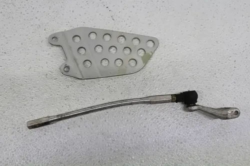 2001 HONDA CBR929RR PARTS AXLE SET ROTOR TANK MOUNT EMISSION CONTROLLER STARTER