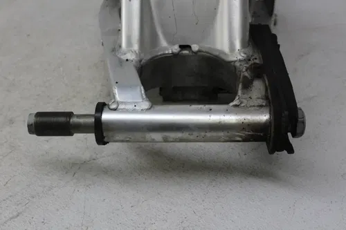 2002 SUZUKI GSXR750 REAR SWINGARM BACK SUSPENSION SWING ARM