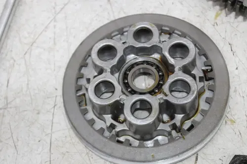 01-05 APRILIA RST1000 FUTURA CLUTCH BASKET HUB PRESSURE PLATE ASSEMBLY