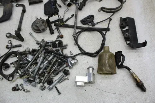 04-10 APRILIA RSV1000R PARTS HARDWARE SPROCKET OXYGEN SENSOR TANK HORN BOLTS