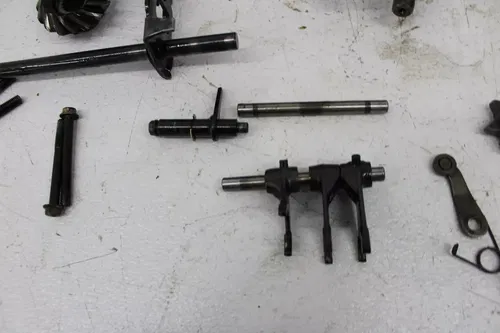 92 KAWASAKI BAYOU 220 KLF220A ENGINE MOTOR TRANSMISSION OUTPUT GEAR