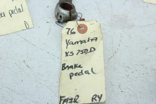 YAMAHA BRAKE & SHIFT LEVER LOT