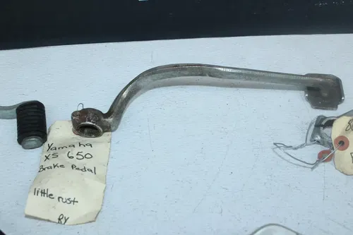 YAMAHA BRAKE & SHIFT LEVER LOT