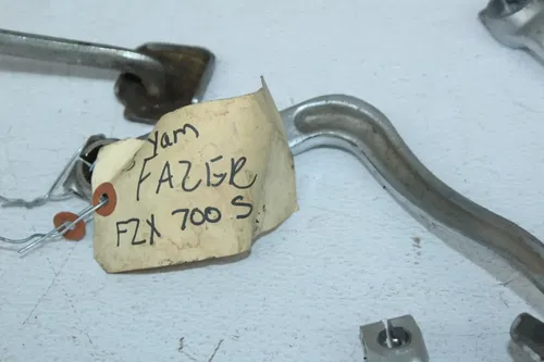 YAMAHA BRAKE & SHIFT LEVER LOT