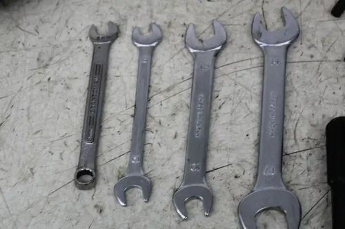 06 KAWASAKI VULCAN 2000 STOCK TOOLS OEM TOOL BAG KIT SET