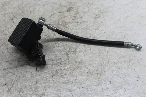 1994 SUZUKI RF900R FRONT BRAKE MASTER CYLINDER