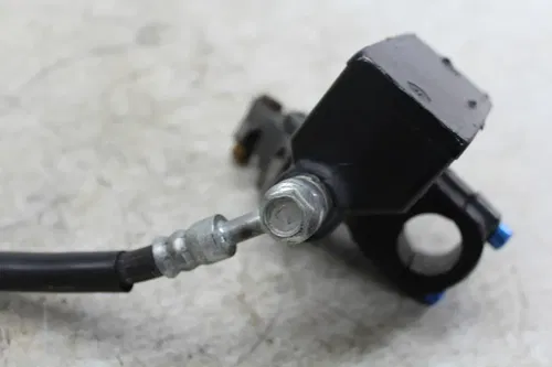 1994 SUZUKI RF900R FRONT BRAKE MASTER CYLINDER