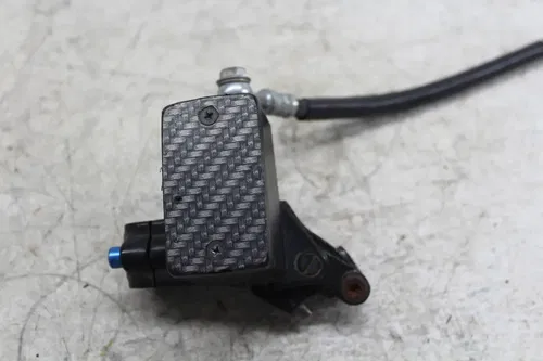 1994 SUZUKI RF900R FRONT BRAKE MASTER CYLINDER
