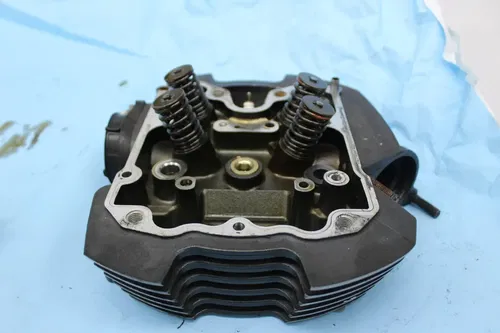 2007 YAMAHA V STAR 1300 XVS1300A ENGINE TOP END CYLINDER HEAD CAMS VALVES COVER