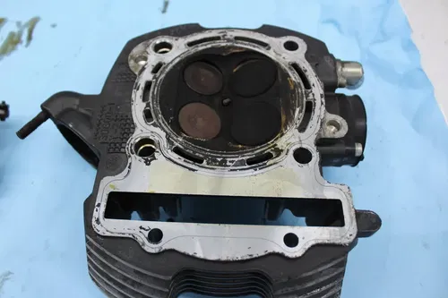 2007 YAMAHA V STAR 1300 XVS1300A ENGINE TOP END CYLINDER HEAD CAMS VALVES COVER