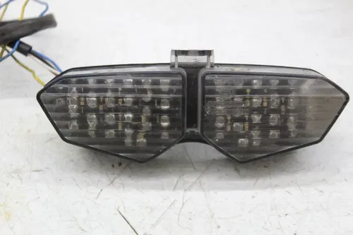 03-05 YAMAHA YZF R6 REAR TAIL TAILLIGHT BACK BRAKE LIGHT