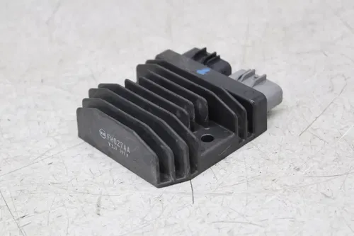 23-24 TRIUMPH STREET TRIPLE 765 RECTIFIER VOLTAGE REGULATOR