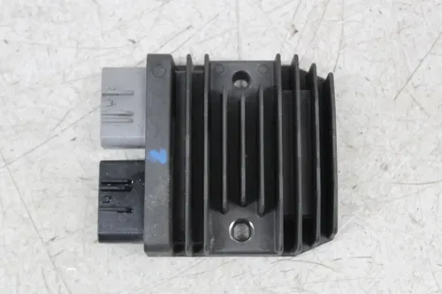 23-24 TRIUMPH STREET TRIPLE 765 RECTIFIER VOLTAGE REGULATOR