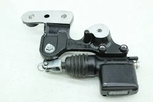 18-24 HARLEY-DAVIDSON STREET BOB FXBBS 114 REAR BACK BRAKE MASTER CYLINDER MOUNT