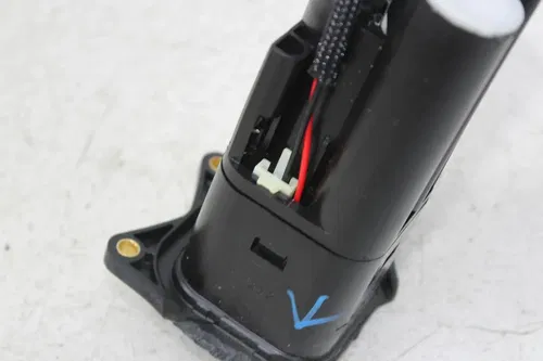 20-23 KTM DUKE 890  FUEL PUMP GAS PETROL SENDER UNIT 64107088100 (DAMAGE)