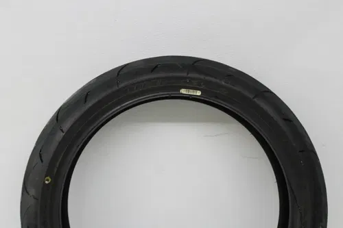 DUNLOP SPORTMAX ROADSPORT 2 120/70 ZR17 (58W) FRONT TIRE (TREAD:4/32NDS)