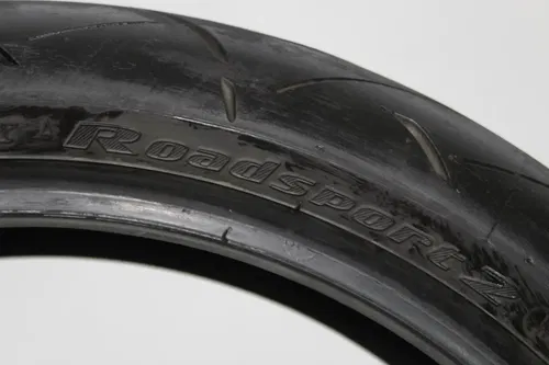 DUNLOP SPORTMAX ROADSPORT 2 120/70 ZR17 (58W) FRONT TIRE (TREAD:4/32NDS)