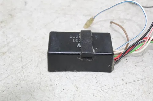 02 POLARIS SPORTSMAN 400 ECU COMPUTER CONTROLLER UNIT BLACK BOX ECM CDI OEM