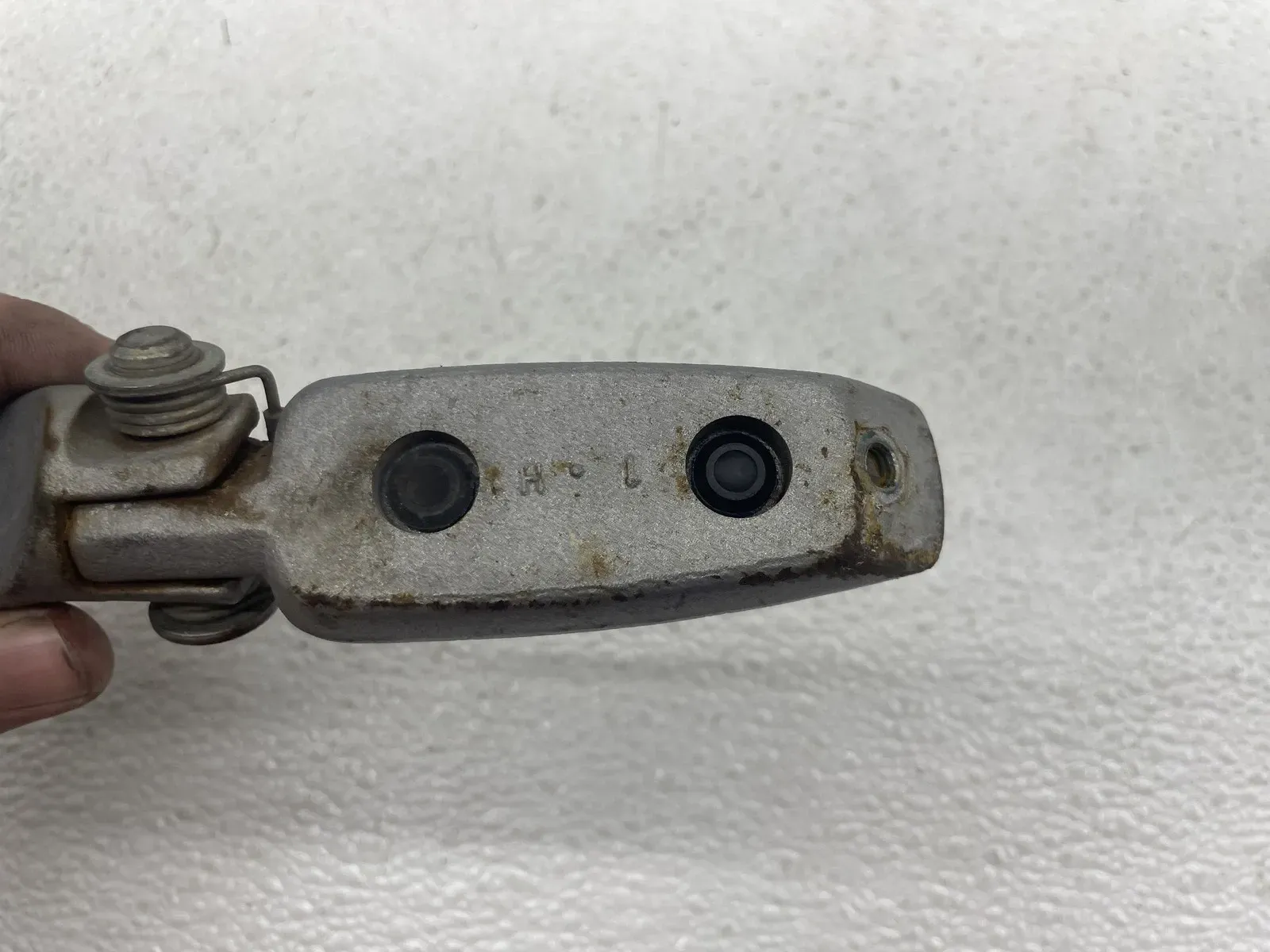 06-07 HARLEY-DAVIDSON V-ROD STREET ROD VRSCR RIGHT FRONT FOOT REST PEG STEP