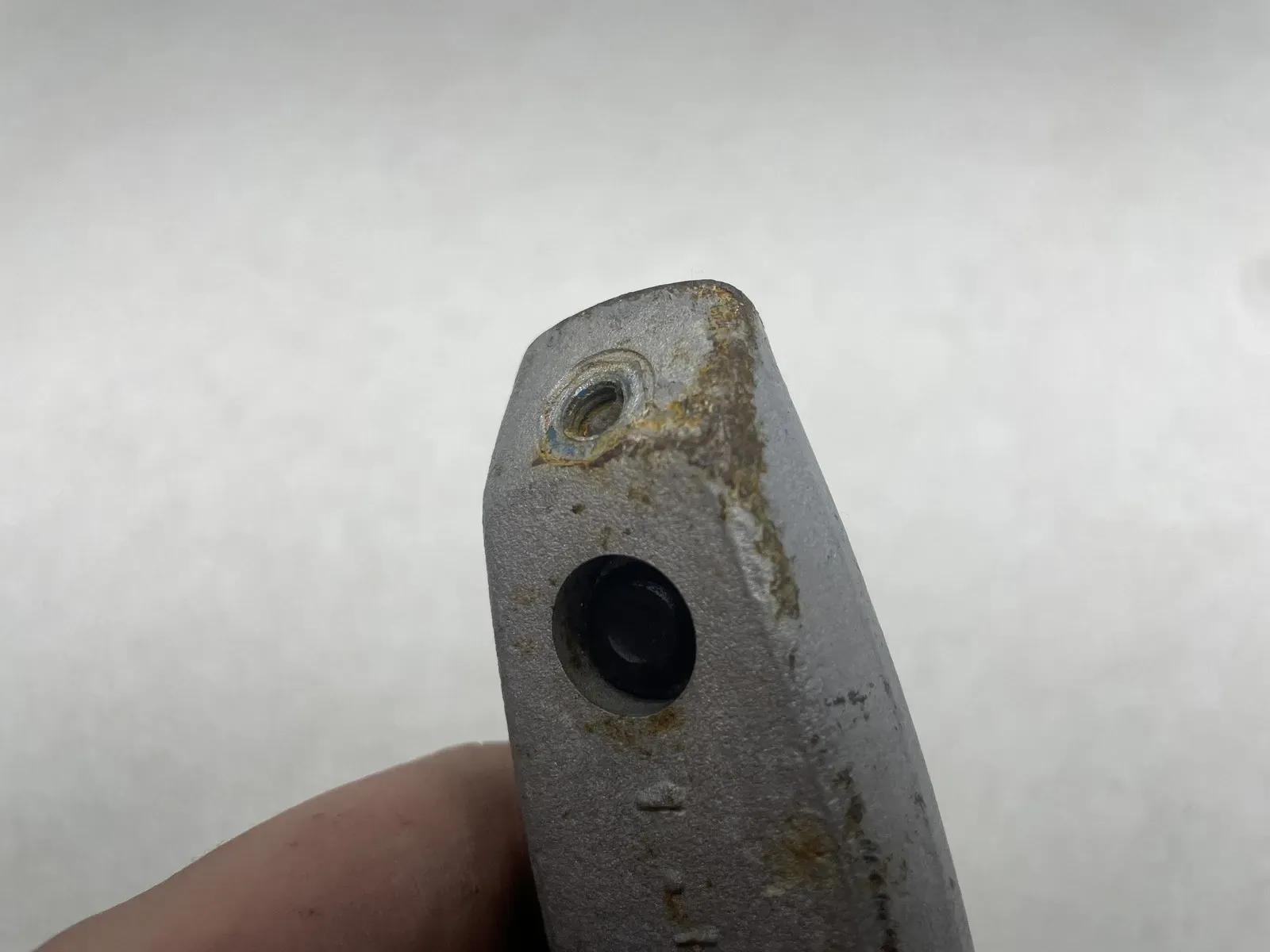 06-07 HARLEY-DAVIDSON V-ROD STREET ROD VRSCR RIGHT FRONT FOOT REST PEG STEP