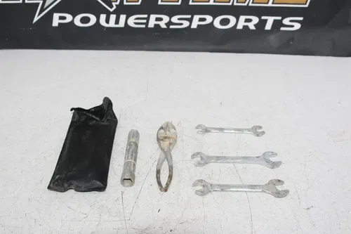 17 YAMAHA YXZ1000R SS EPS TOOL KIT TOOLKIT POUCH WRECHES PLIERS