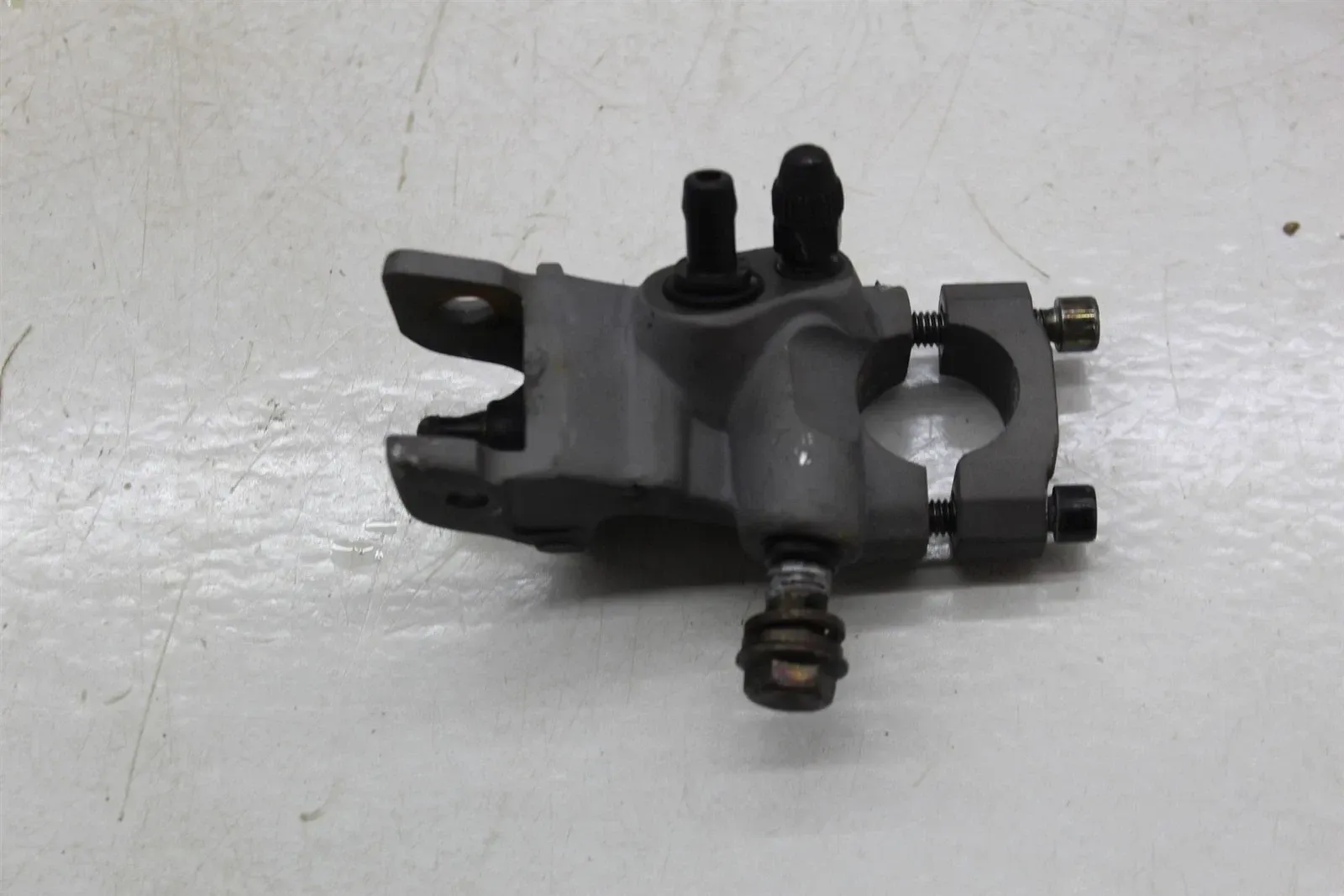 05-07 DUCATI MONSTER S2R 800 FRONT BRAKE MASTER CYLINDER