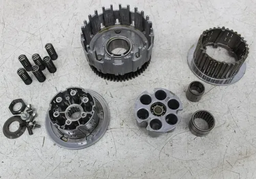 04-06 DUCATI MULTISTRADA 620 CLUTCH BASKET HUB PRESSURE PLATE ASSEMBLY (READ)