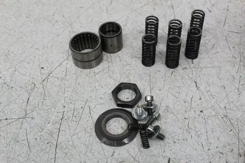 04-06 DUCATI MULTISTRADA 620 CLUTCH BASKET HUB PRESSURE PLATE ASSEMBLY (READ)